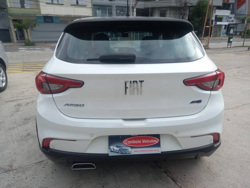 FIAT - ARGO - 2019/2020 - Branca - R$ 73.990,00