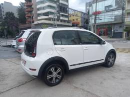 VOLKSWAGEN - UP - 2017/2018 - Branca - R$ 60.990,00