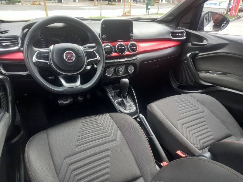 FIAT - ARGO - 2019/2020 - Branca - R$ 73.990,00