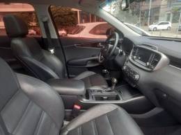 KIA MOTORS - SORENTO - 2015/2016 - Preta - R$ 109.990,00