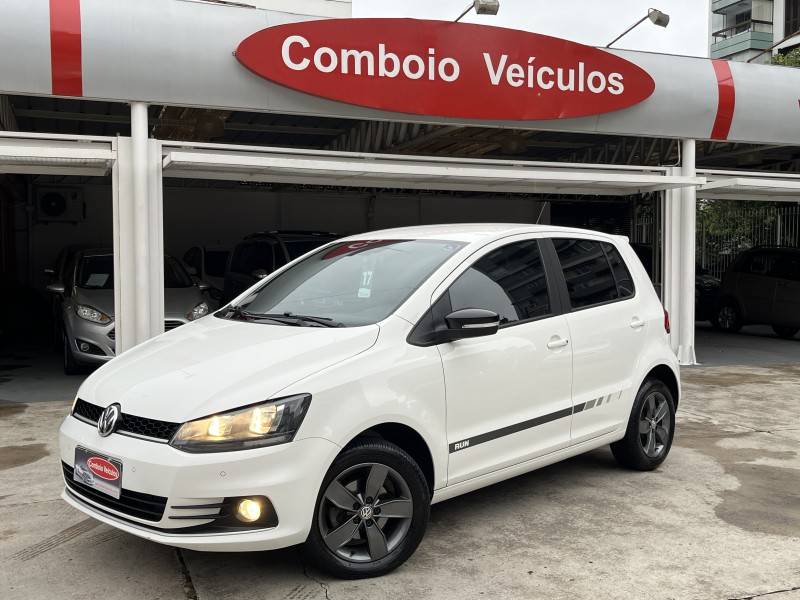 VOLKSWAGEN - FOX - 2016/2017 - Branca - R$ 55.990,00