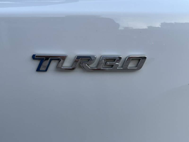 CHEVROLET - ONIX - 2020/2020 - Branca - R$ 65.990,00