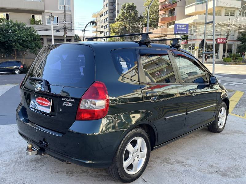 HONDA - FIT - 2004/2005 - Verde - R$ 34.990,00