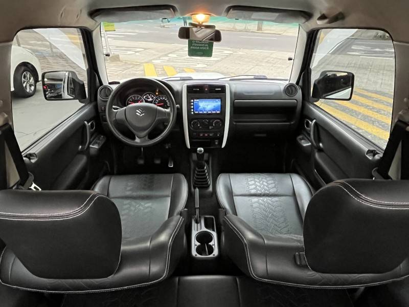 SUZUKI - JIMNY - 2018/2019 - Branca - R$ 81.990,00
