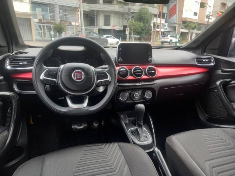 FIAT - ARGO - 2019/2020 - Branca - R$ 73.990,00