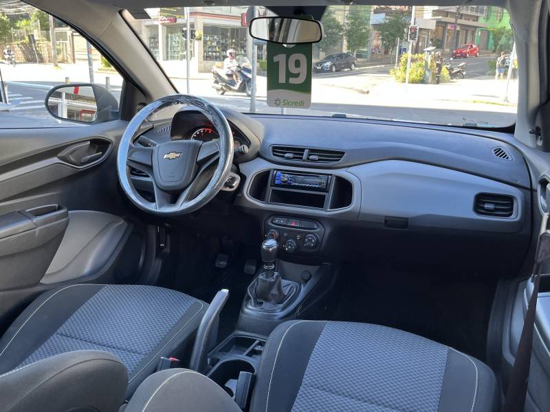 CHEVROLET - ONIX - 2019/2019 - Branca - R$ 50.990,00