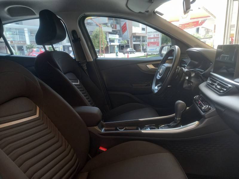 FIAT - FASTBACK - 2024/2025 - Cinza - R$ 109.990,00