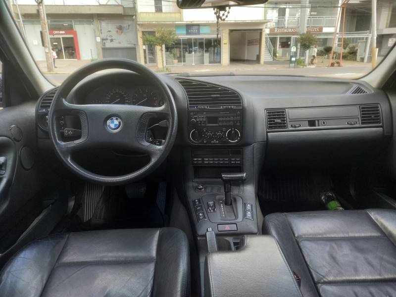 BMW - 325I - 1993/1993 - Branca - R$ 129.990,00