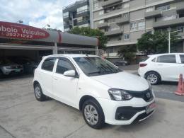 TOYOTA - ETIOS - 2019/2020 - Branca - R$ 60.900,00
