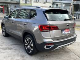 VOLKSWAGEN - TAOS - 2023/2023 - Bege - R$ 178.900,00