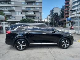 KIA MOTORS - SORENTO - 2015/2016 - Preta - R$ 109.990,00