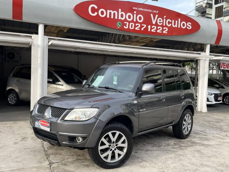 MITSUBISHI - PAJERO TR4 - 2012/2013 - Cinza - R$ 65.990,00