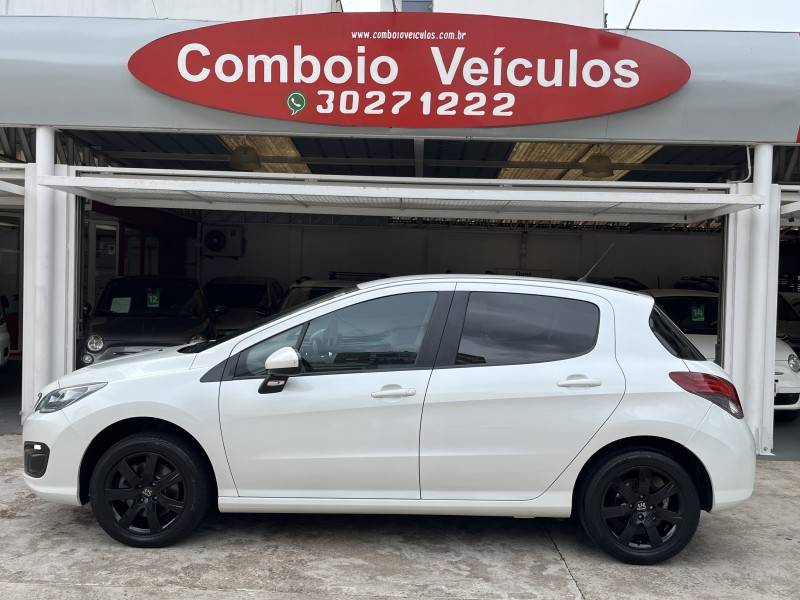 PEUGEOT - 308 - 2018/2019 - Branca - R$ 61.990,00