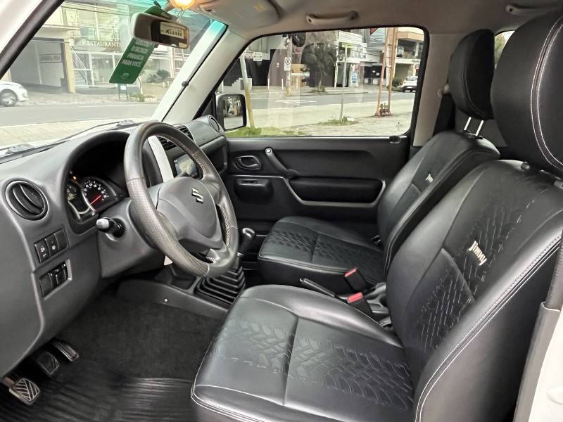 SUZUKI - JIMNY - 2018/2019 - Branca - R$ 81.990,00
