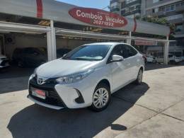 TOYOTA - YARIS - 2022/2023 - Branca - R$ 85.990,00