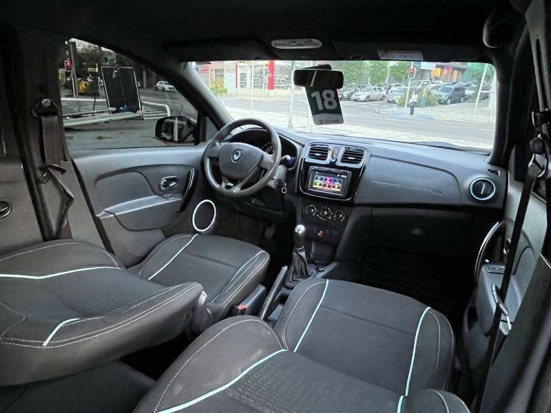 RENAULT - SANDERO - 2017/2018 - Cinza - R$ 40.990,00
