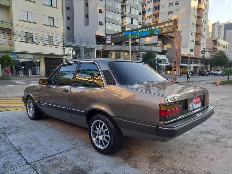 CHEVROLET - CHEVETTE - 1986/1987 - Marrom - R$ 22.990,00