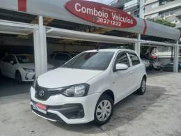 TOYOTA - ETIOS - 2019/2020 - Branca - R$ 60.900,00