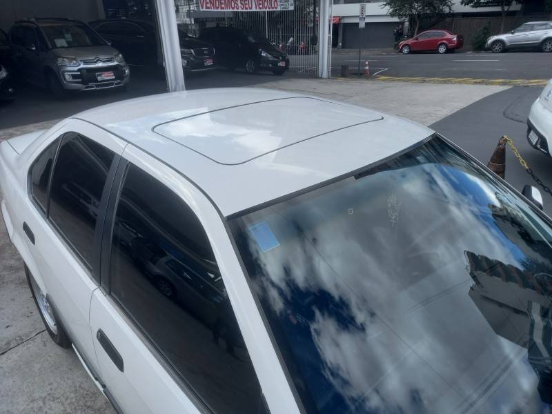 BMW - 325I - 1993/1993 - Branca - R$ 129.990,00