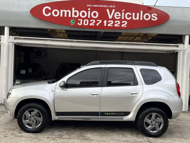 RENAULT - DUSTER - 2013/2014 - Prata - R$ 52.990,00