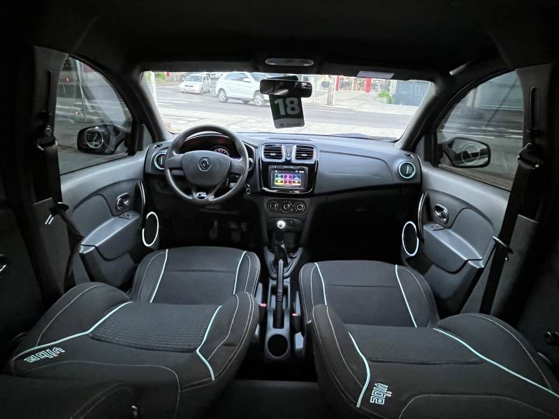RENAULT - SANDERO - 2017/2018 - Cinza - R$ 40.990,00
