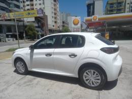 PEUGEOT - 208 - 2023/2024 - Branca - R$ 70.990,00