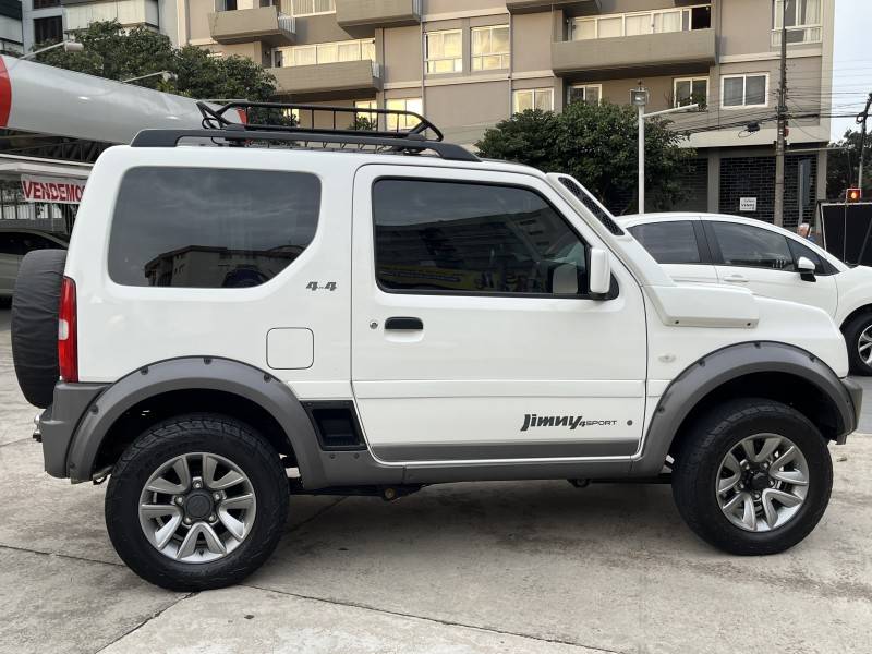 SUZUKI - JIMNY - 2018/2019 - Branca - R$ 81.990,00