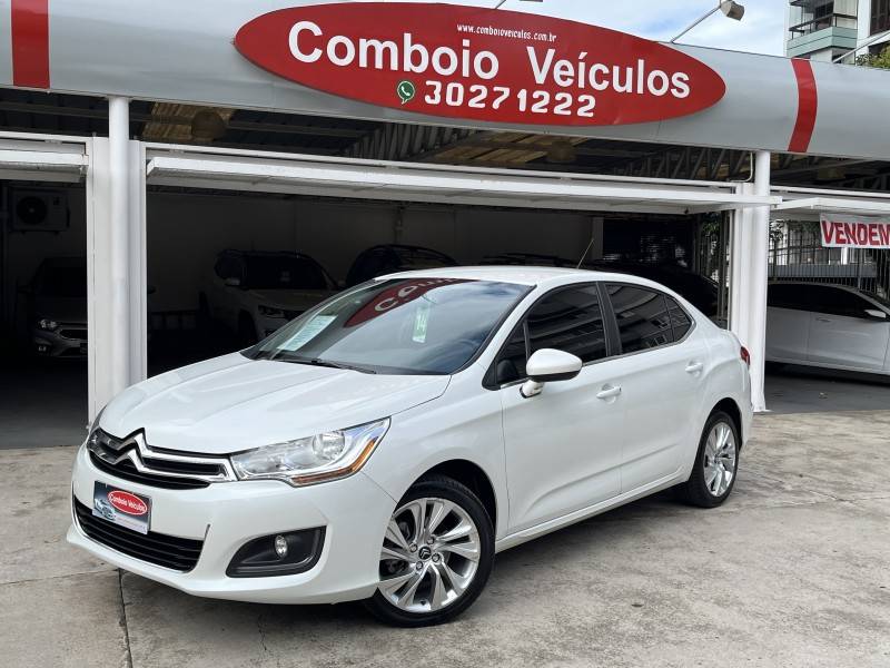 CITROËN - C4 LOUNGE - 2013/2014 - Branca - R$ 48.990,00