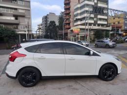 FORD - FOCUS - 2015/2015 - Branca - R$ 60.990,00