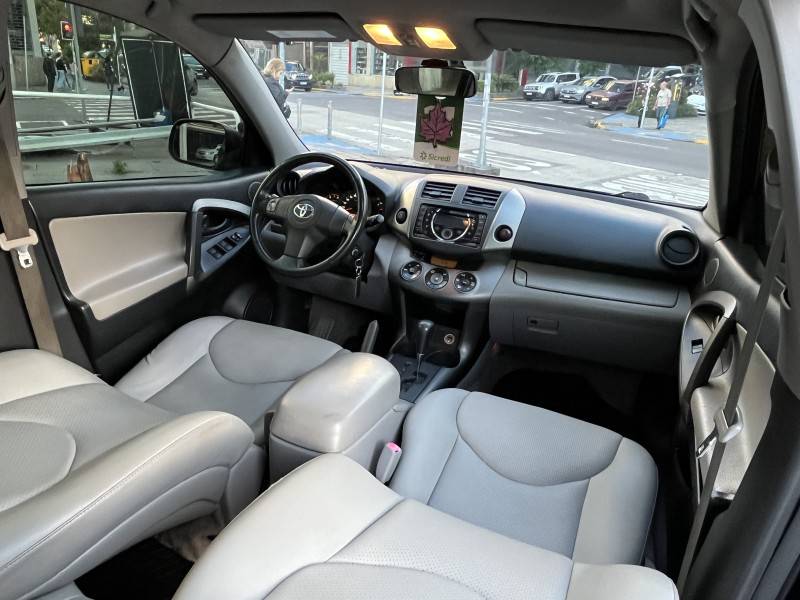 TOYOTA - RAV4 - 2011/2011 - Preta - R$ 64.990,00