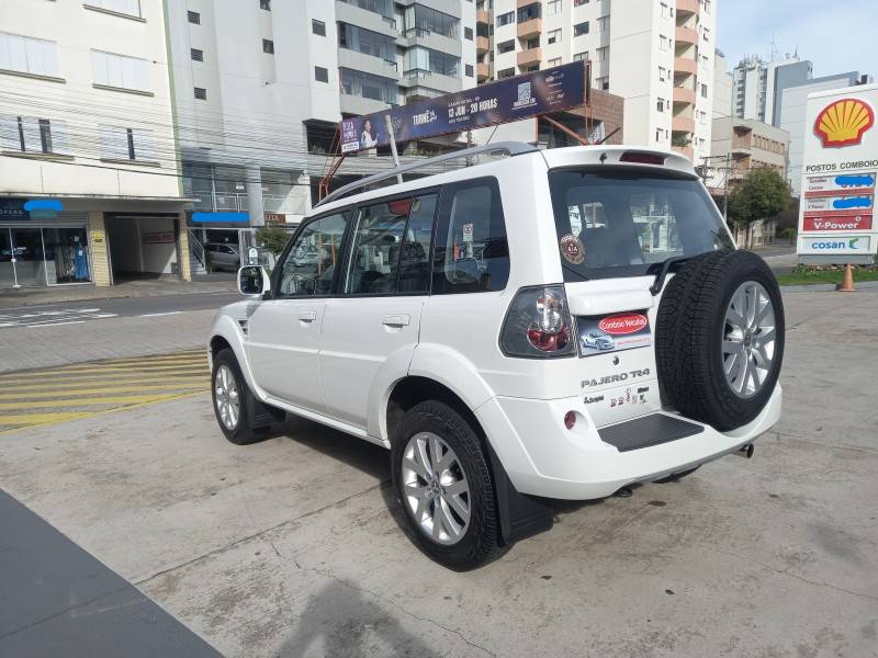 MITSUBISHI - PAJERO TR4 - 2011/2012 - Branca - R$ 64.990,00