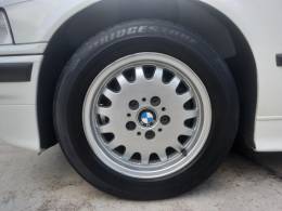 BMW - 325I - 1993/1993 - Branca - R$ 129.990,00