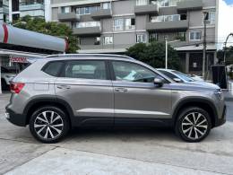 VOLKSWAGEN - TAOS - 2023/2023 - Bege - R$ 178.900,00