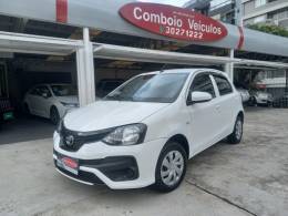 TOYOTA - ETIOS - 2019/2020 - Branca - R$ 60.900,00