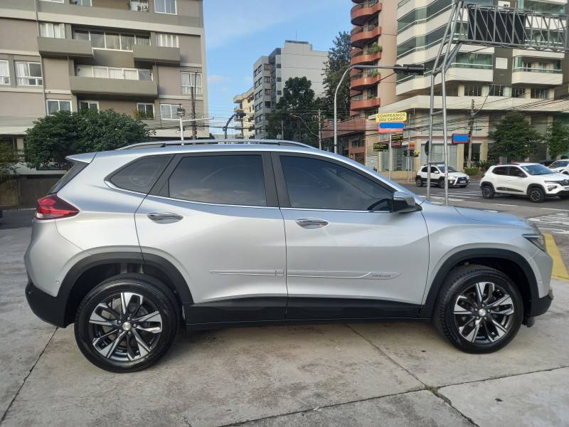 CHEVROLET - TRACKER - 2020/2021 - Prata - R$ 108.990,00