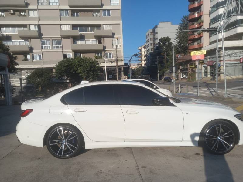 BMW - 320I - 2019/2020 - Branca - R$ 203.990,00